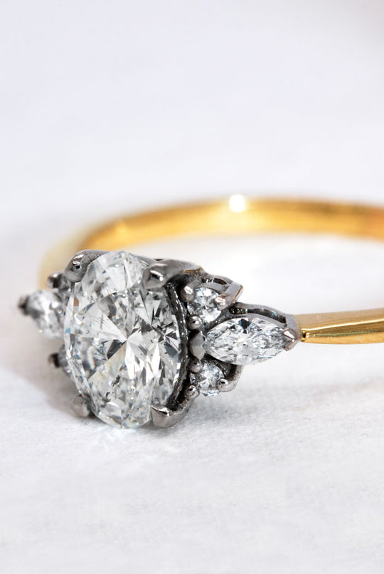 Antwerp Oval Diamond Ring