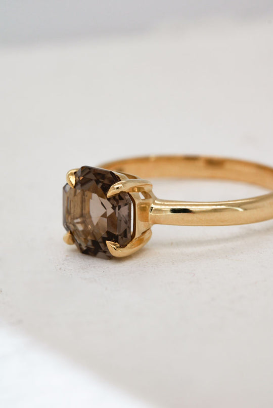 Smokey Quartz Yellow Gold Ring