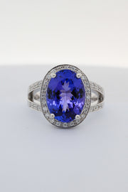 Oval tanzanite and diamond ring