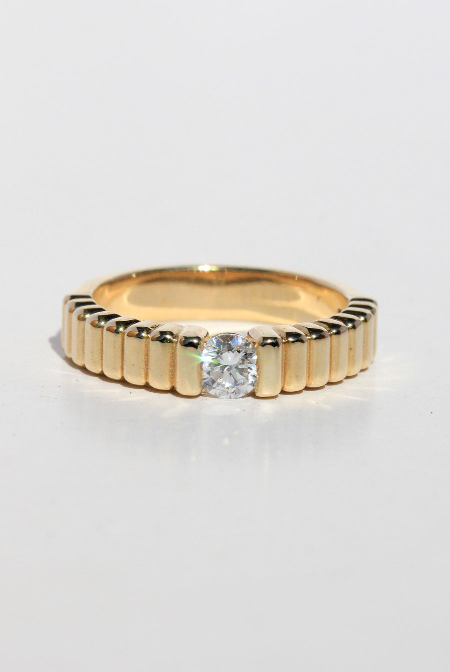 Lab-grown Ribbed Diamond Ring