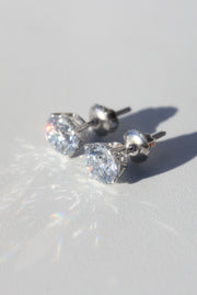 Lab-grown 2.00ct diamond studs