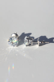 Lab-grown 2.00ct diamond studs