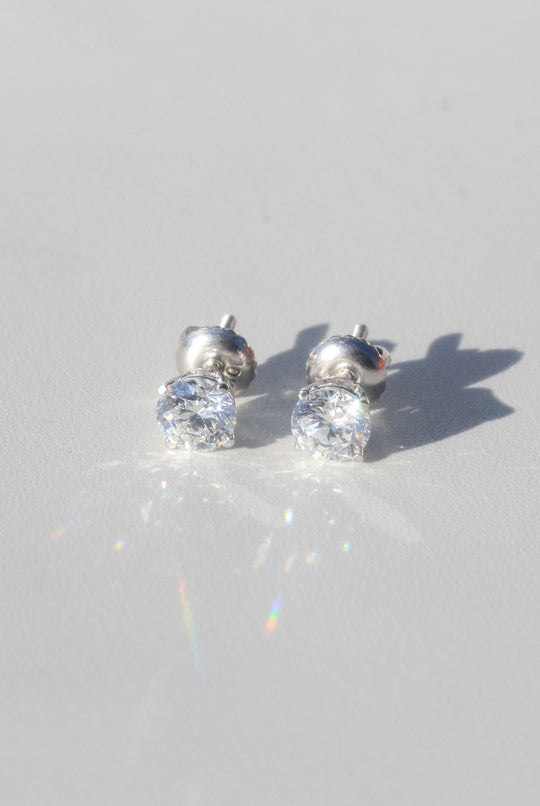 Lab-grown 1.00ct diamond studs