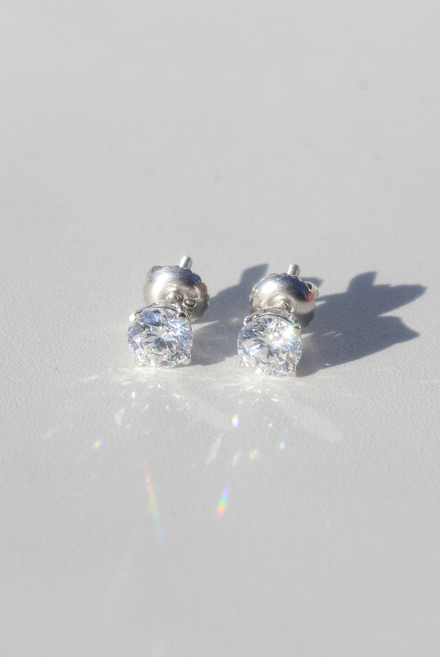 Lab-grown 1.00ct diamond studs
