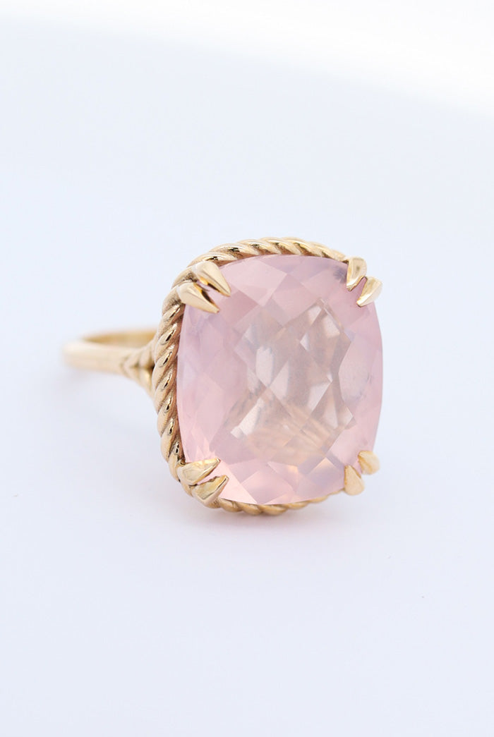 Yellow gold rose quartz ring