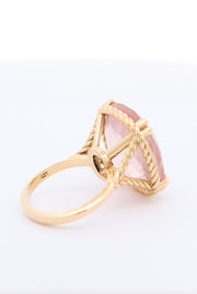 Yellow gold rose quartz ring